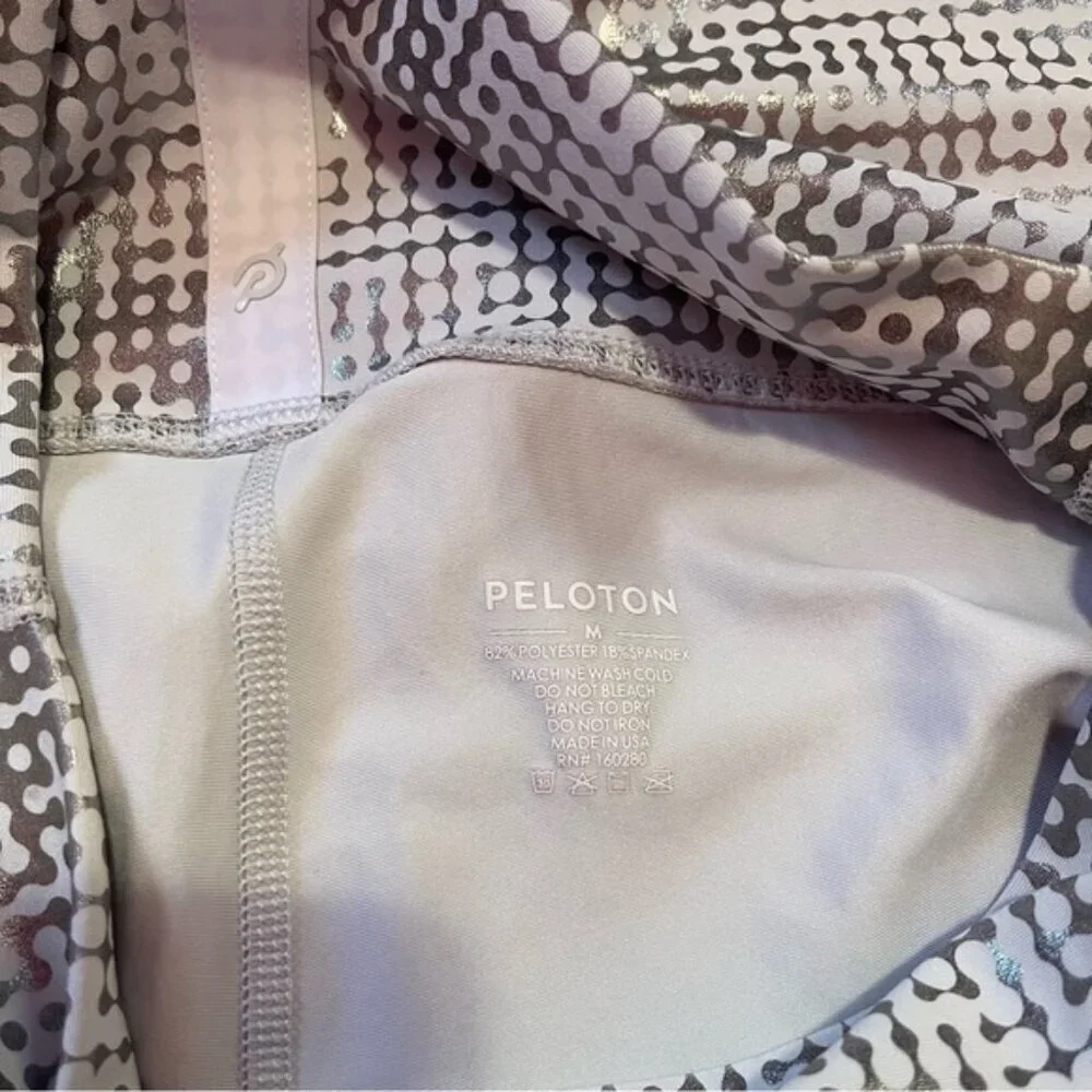 Peloton Leggings Women's Size Medium Silver White Show Up Digital Foil High Rise